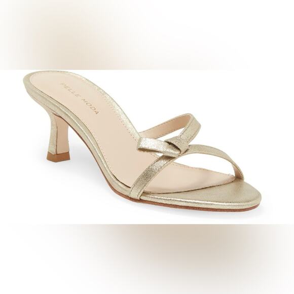 Pelle Moda Jadine Low Heeled Sandals Gold Metallic Size 5.5 New - Picture 2 of 11